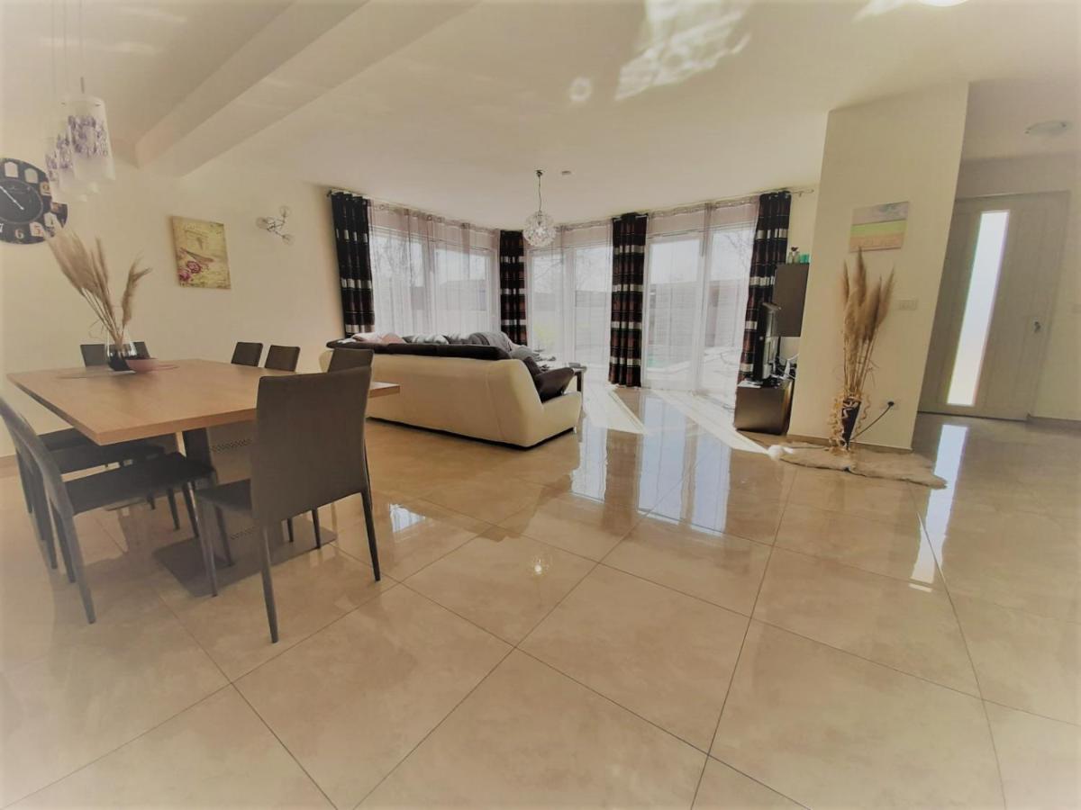 Villa Nemo Porec Esterno foto