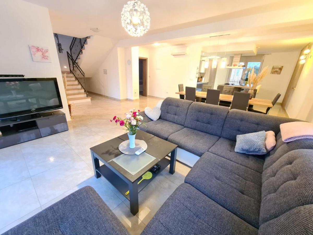Villa Nemo Porec Esterno foto