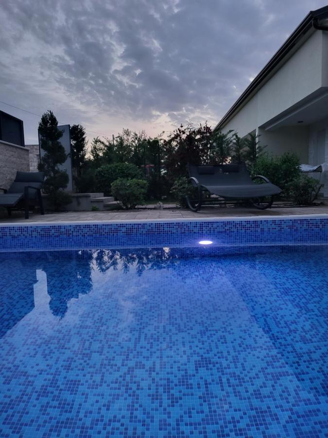 Villa Nemo Porec Esterno foto