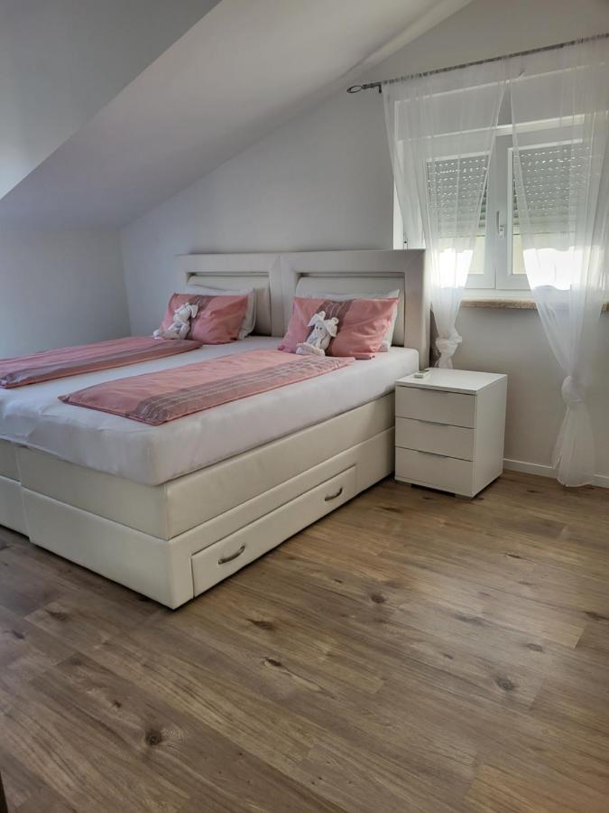 Villa Nemo Porec Esterno foto